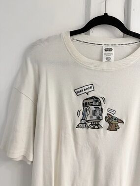 Star Wars White Embroidered Baby Yoda Graphic Tee